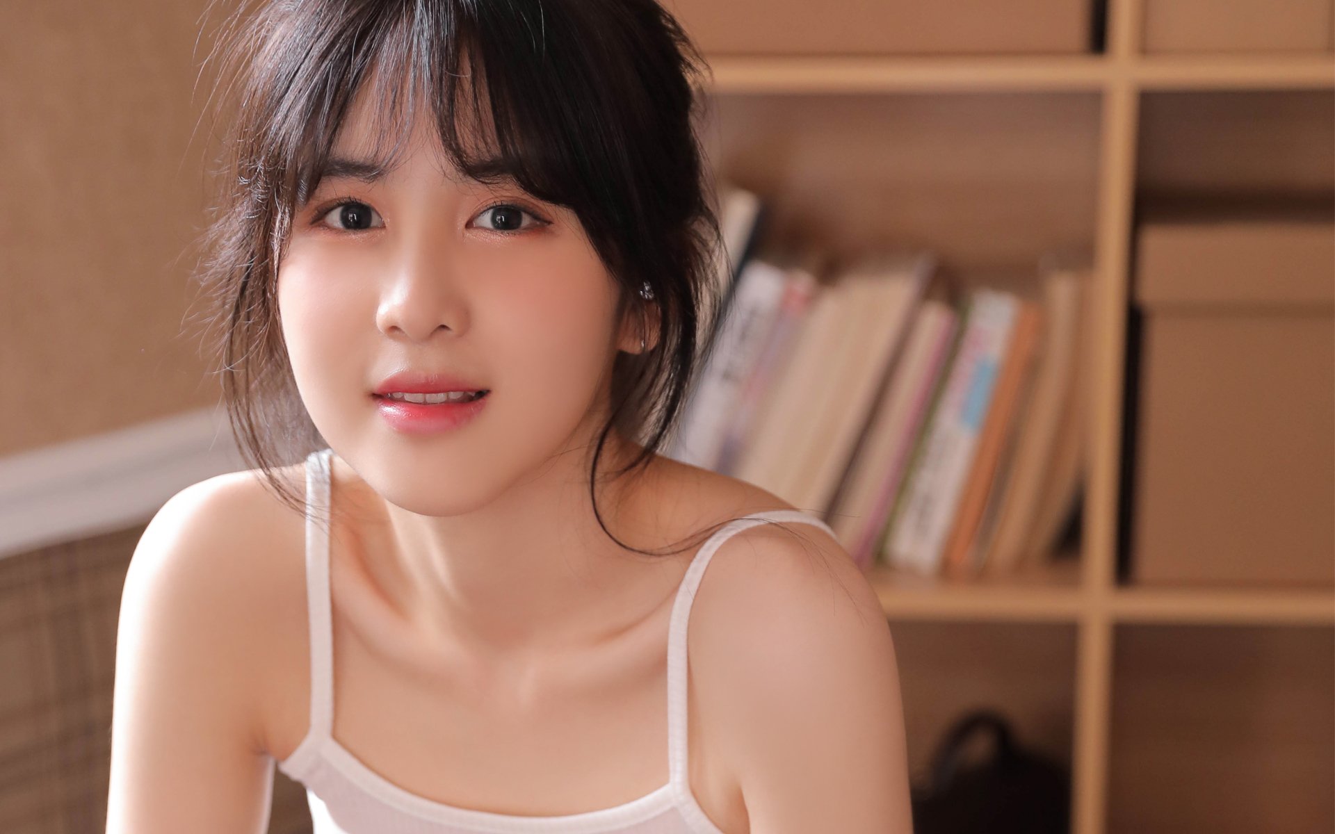 《虚拟偶像助阵线上赛事,为电竞注入新活力》,虚拟偶像官网