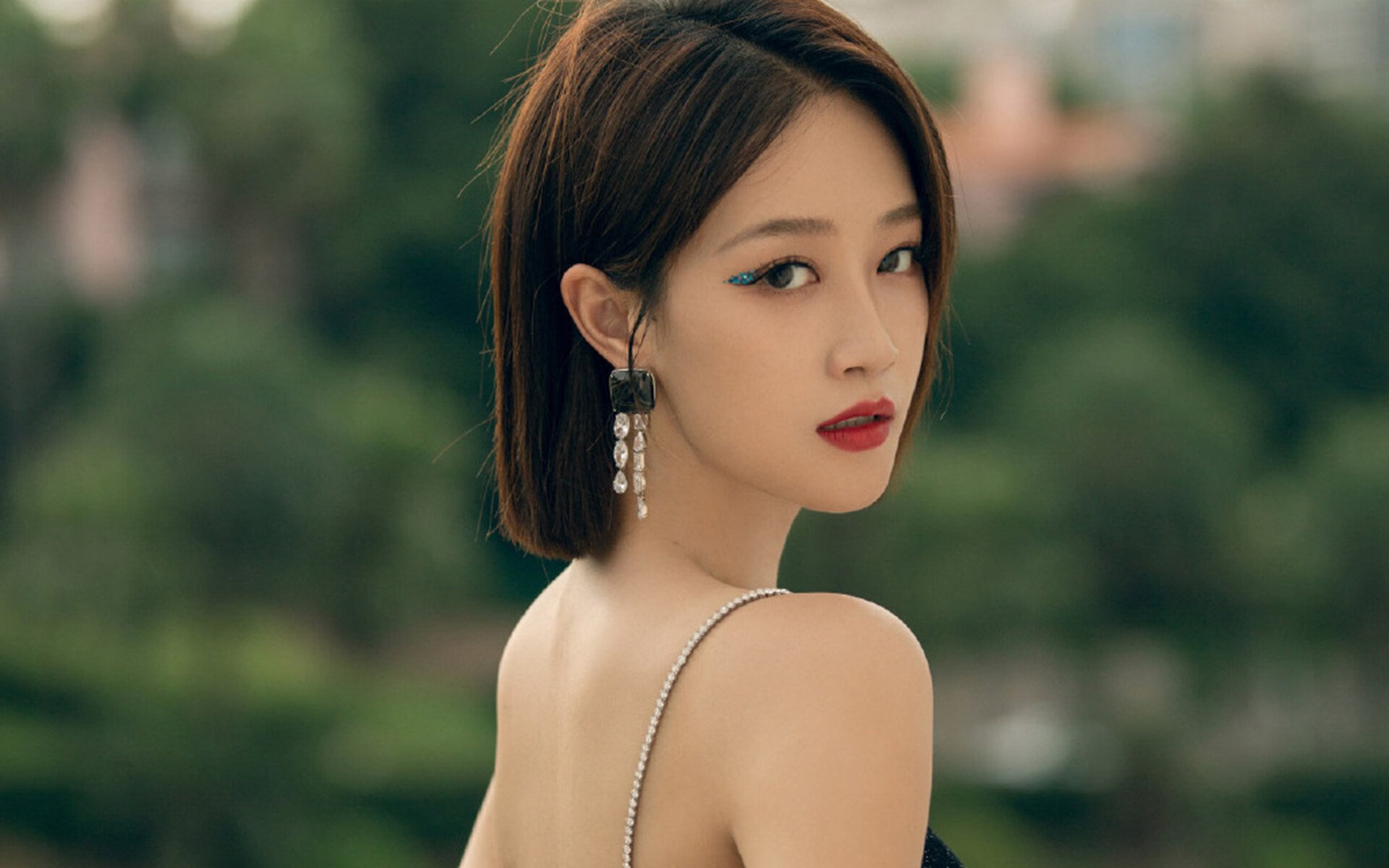 kaiyun体育综合-纪录挑战：哪些球员最有可能本赛季打破历史纪录？，本赛季进步最大的球员