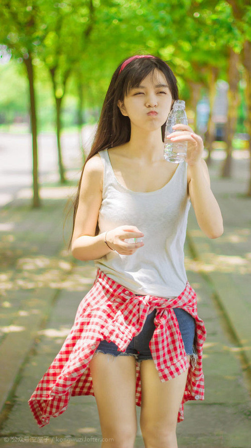 篮网队球员互动频繁,积极备战下一场比赛,篮网队消息