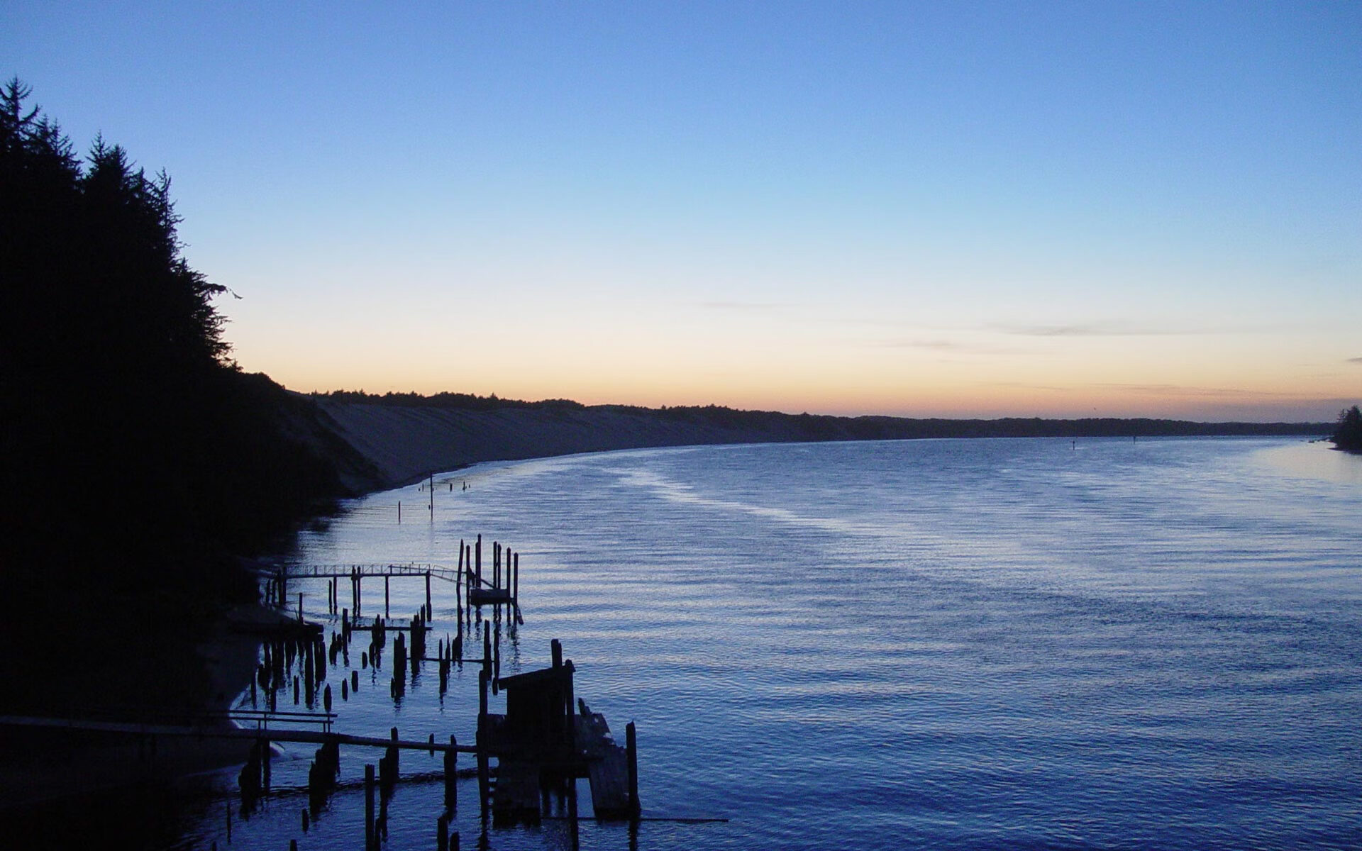 凯蒂·莱德基保持领先优势锁定冠军，凯蒂芬得莱