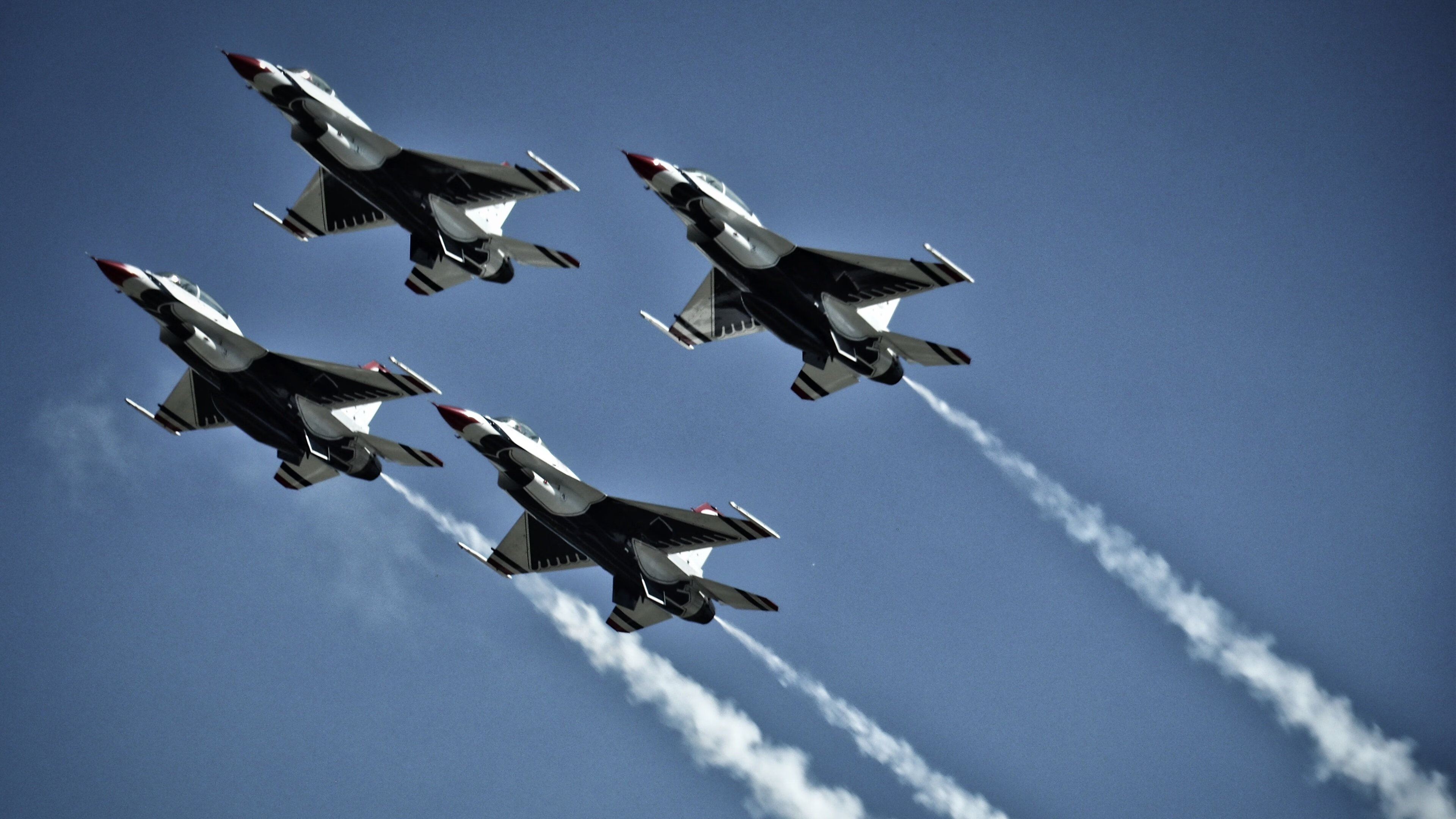 开云官网-英超冠军角逐：悬念、精彩、最终胜利！，0506英超冠军